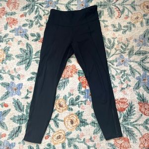 Athleta Ultimate Stash Pocket 7/8 Tight